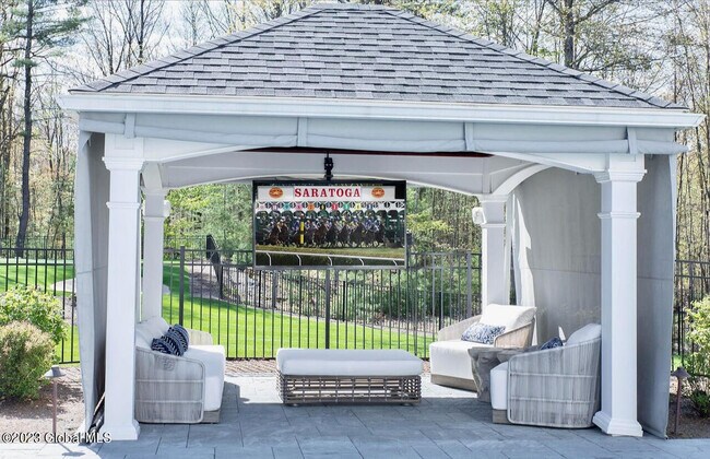 Photo - 26 Rolling Green Dr