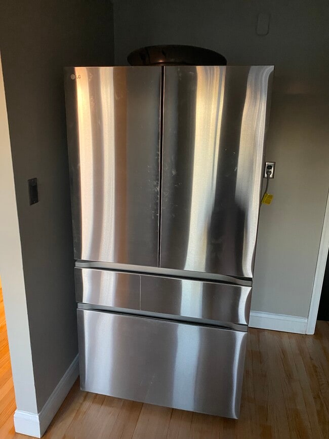 Photo - 8011 Stratman Rd