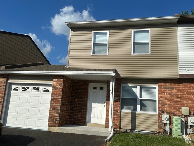 Building Photo - 3 BR, 1.5 BA Townhome in Becks Landing, Ne...