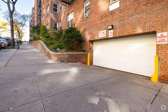 Photo - Overlook Towers