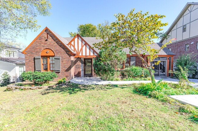 Photo - 502 32nd Ave S