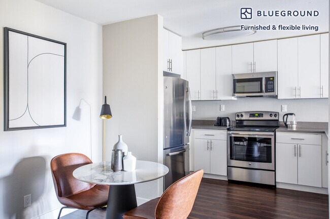 Photo - 655 S Fair Oaks Ave Unidad FL2-ID386