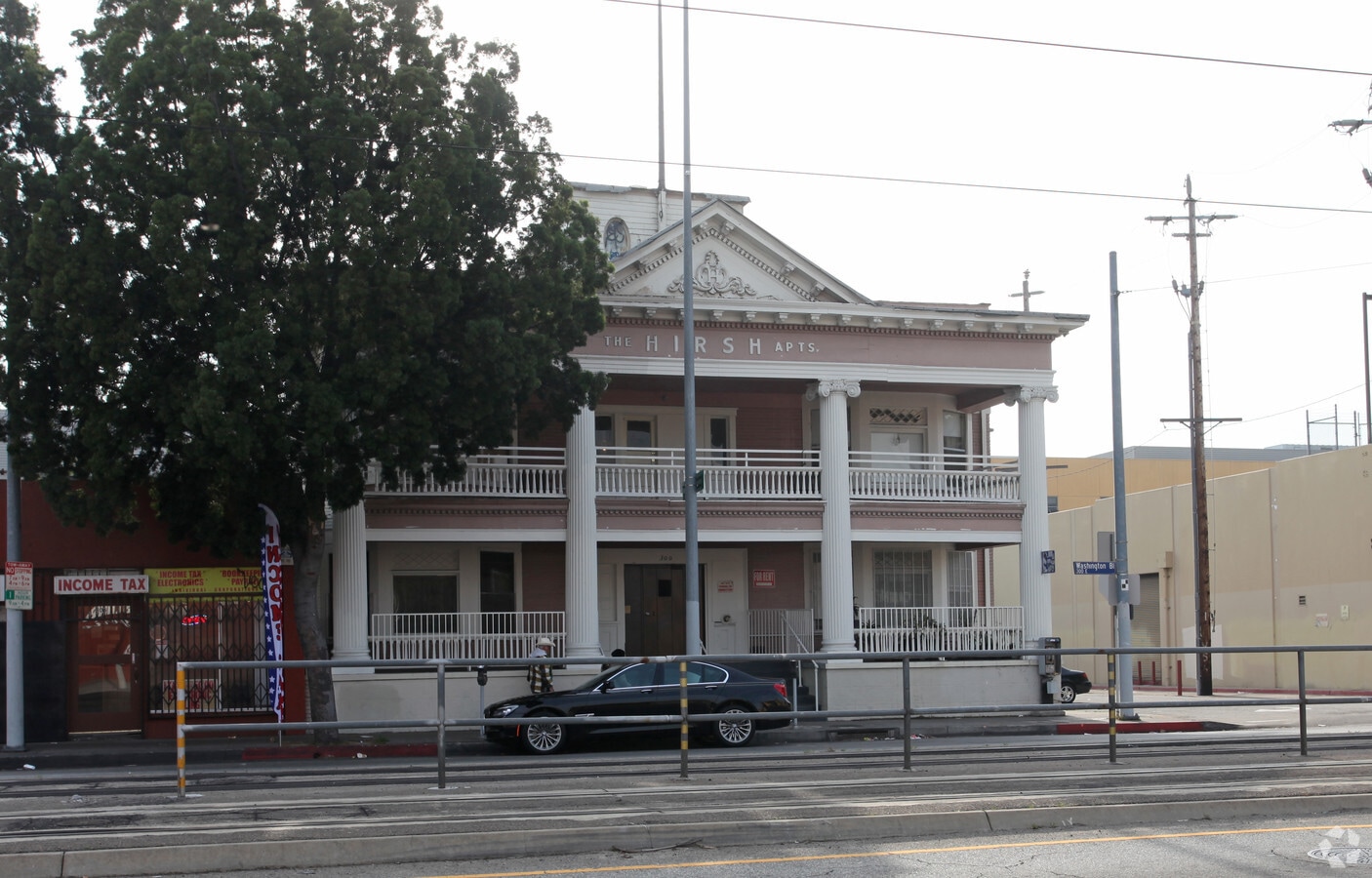 Photo - The Hirsh Apartments