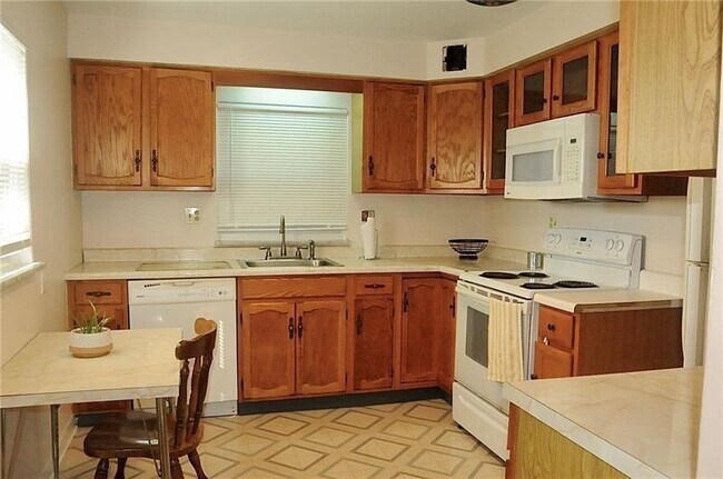 Photo - 249 Cirbus Ln