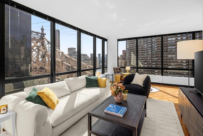 Photo - 420 E 61st St Unidad ID1330815P