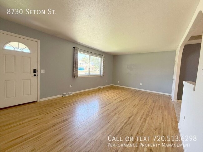 Photo - 8730 Seton St