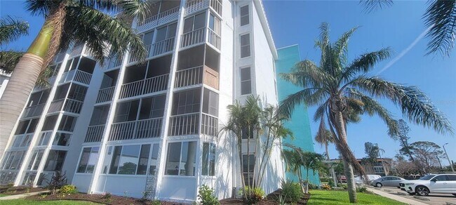 Building Photo - 4900 38th Way S Unit 302 Rental