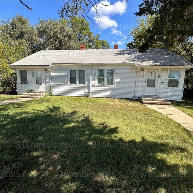 Building Photo - $525 - 1 bed 1 bath - Duplex *COMING SOON* Unit 912 N Glendale Ave