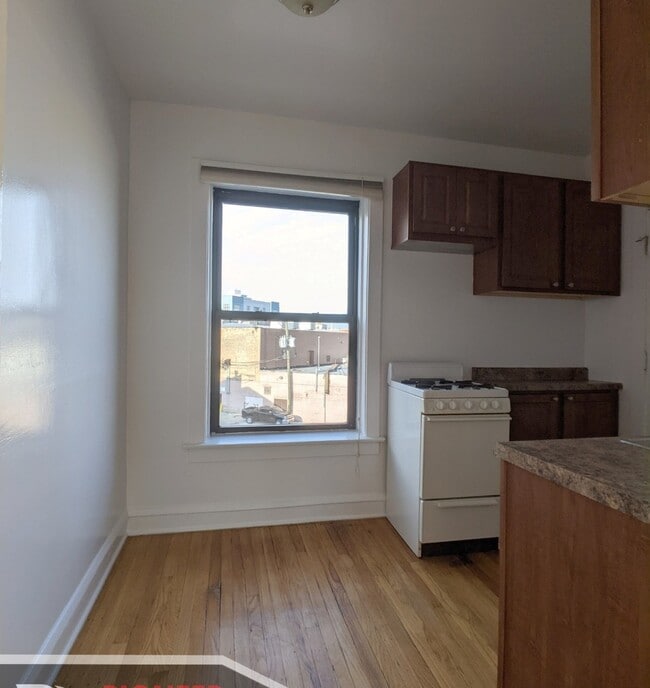 Photo - 2651 N Spaulding Ave Unidad 2W