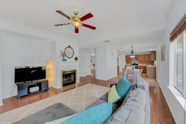 Photo - 16914 Dorman Dr