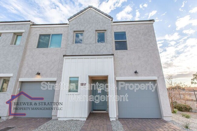 Building Photo - 2249 W Griswold Rd Rental