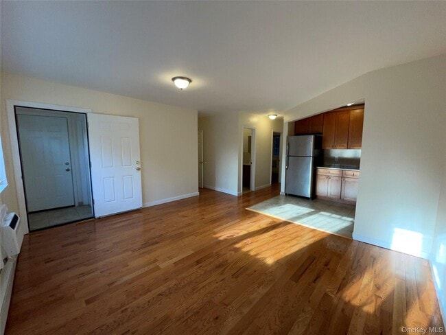 Photo - 1031 Halsey St