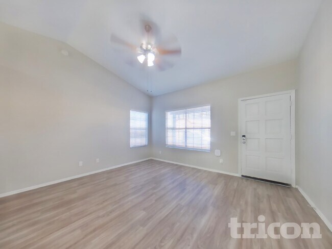 Photo - 515 E Rockwood Dr