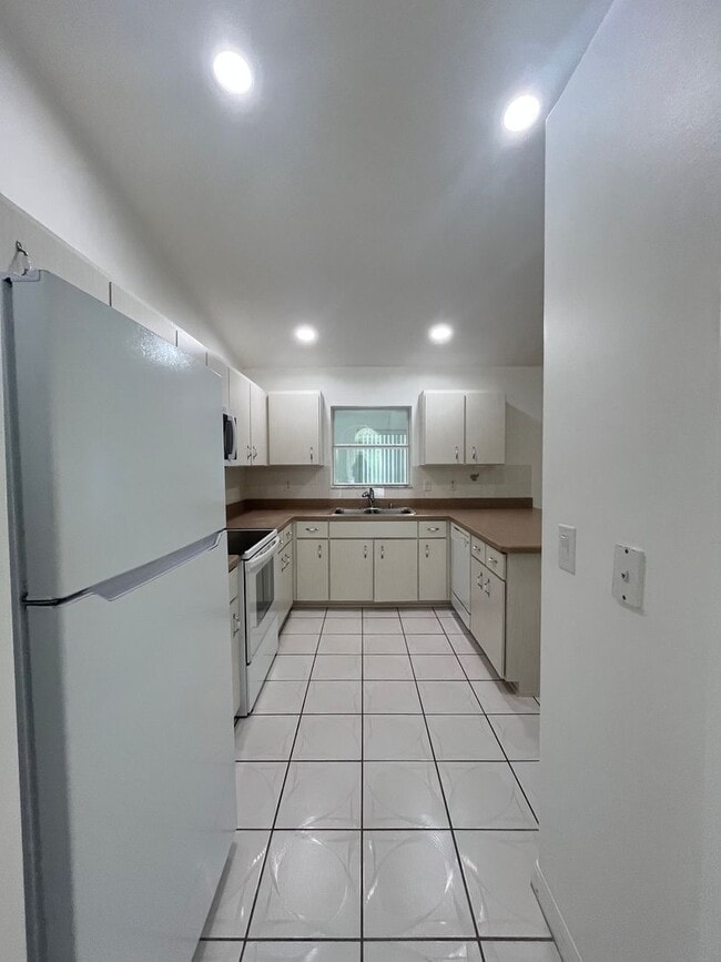 Photo - Single family Home with Florida room!