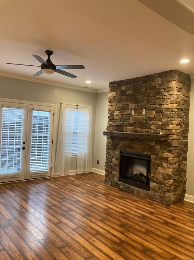 Photo - Murfreesboro Townhome near it all!