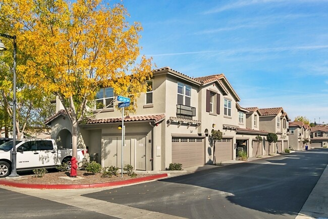 ***VISTA***2 BED 2 BATH***PET-FRIENDLY***2... - ***VISTA***2 BED 2 BATH***PET-FRIENDLY***2... Casa