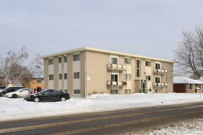 Building Photo - 80 Kinzie Ave