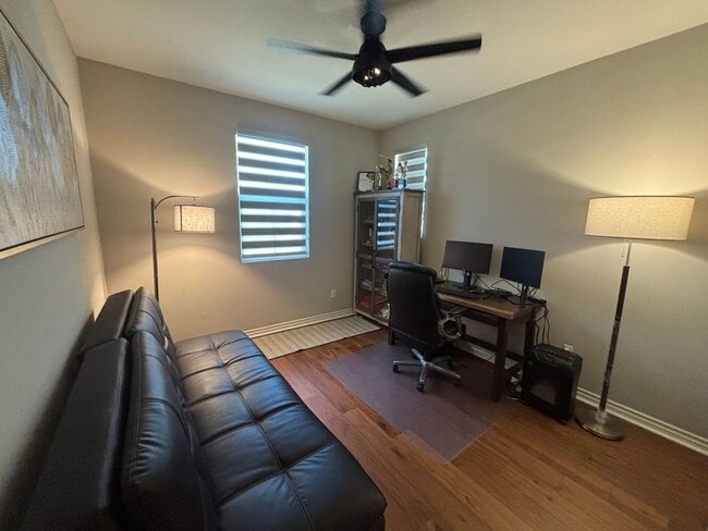 Photo - 4-Bedroom Home with Solar, Loft, and Gated...
