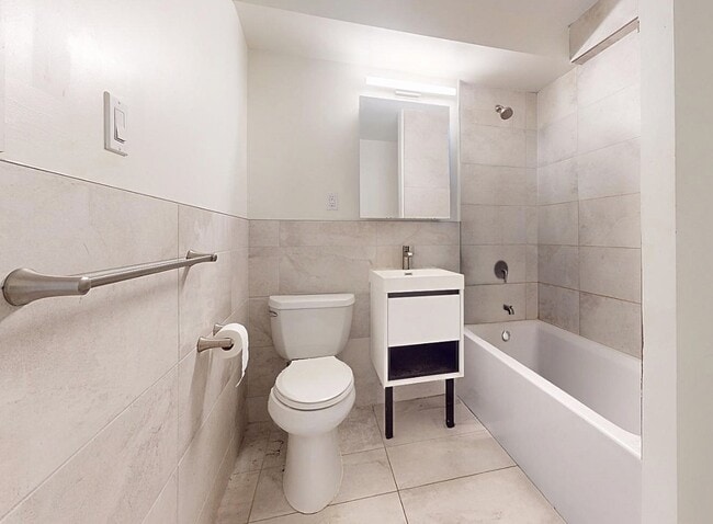 Photo - East 26th Street Unidad 5RN