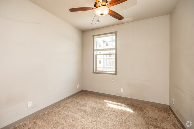 3BR, 3BA - 3A/1,017 SF - The Heights at Lincoln Swing