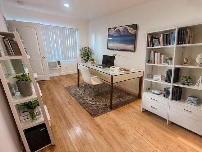 Photo - 1010 Wilton Pl Unit 2