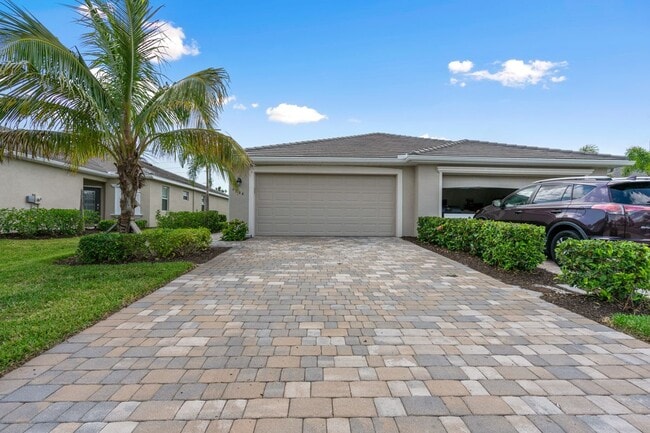 Building Photo - 4244 Lemongrass Dr Rental
