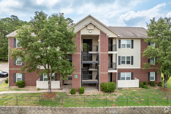 Pinnacle Ridge Apartments