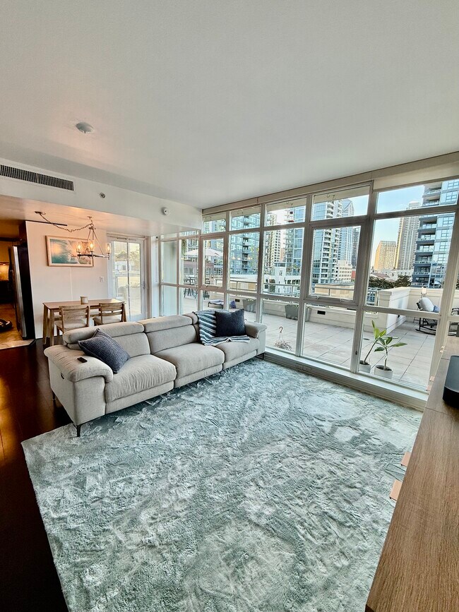 Photo - 1431 Pacific Hwy Unidad 607