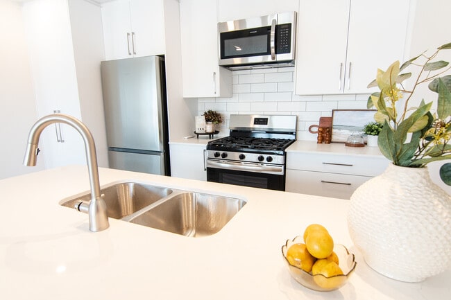 Building Photo - Unit 1A | Main Level | 2 Bedroom, 1 Bathroom Unit A