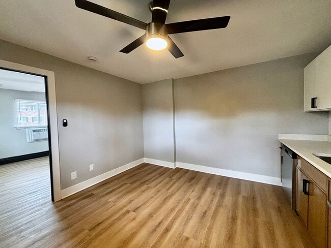 Photo - Halsted Park Apartments