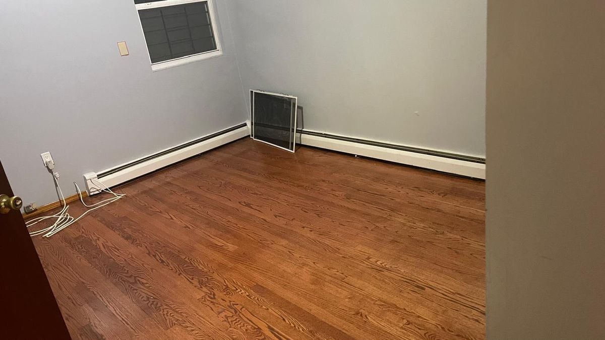 Photo - 2462 Pitkin Ave