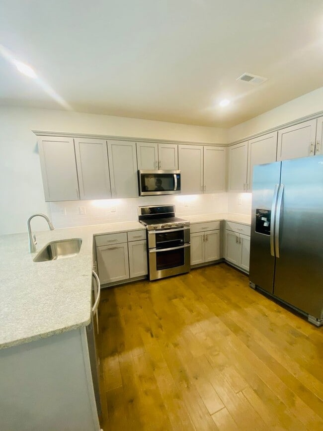 Photo - 3BR/2.5BA Townhouse in Matthews.
