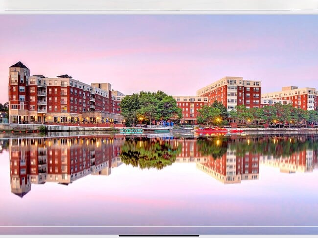 Building Photo - 16 Maple St Unit 4