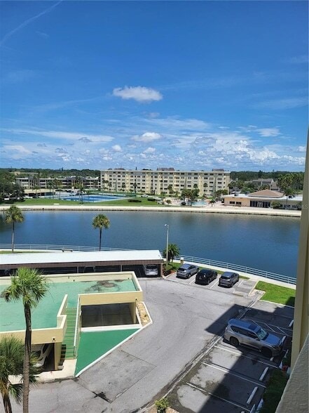 4775 Cove Cir Unit 606