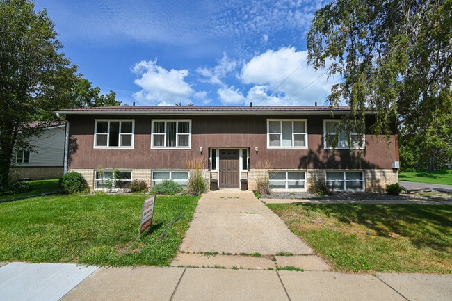 Photo - Tremont Apartments