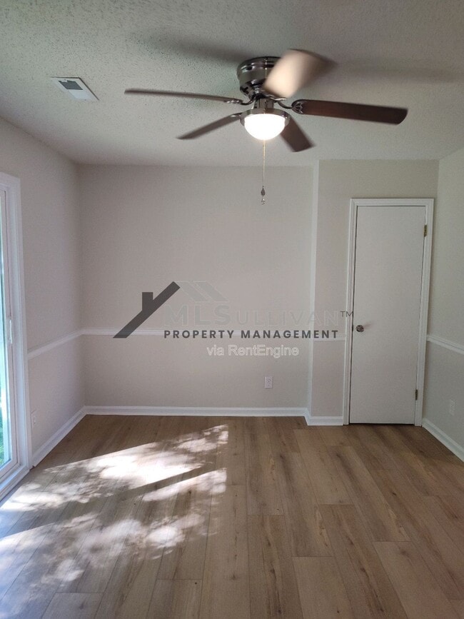 Photo - 4008 Ludgate Dr