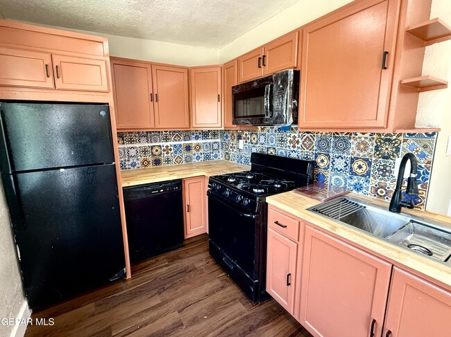 Photo - 2929 Grant Ave Unit B