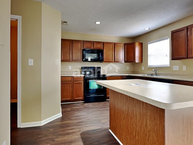 Photo - 111 Covey Pl