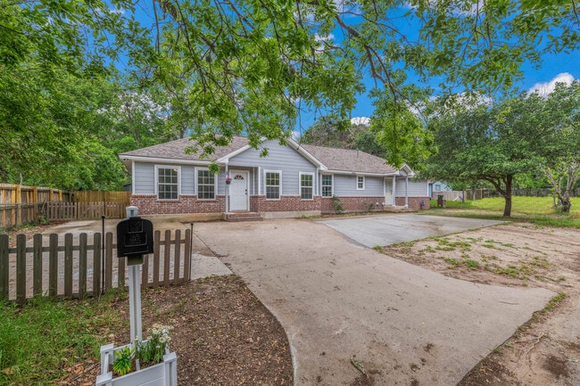 Photo - 1328 Baker Ave Unidad B