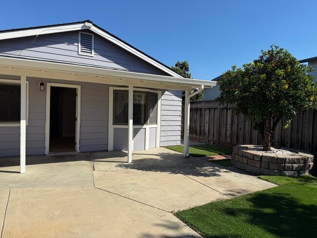 Photo - 43135 Gatewood St