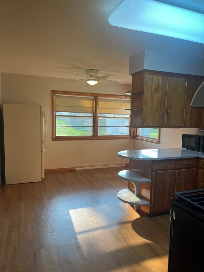Photo - 532 Riley Dr