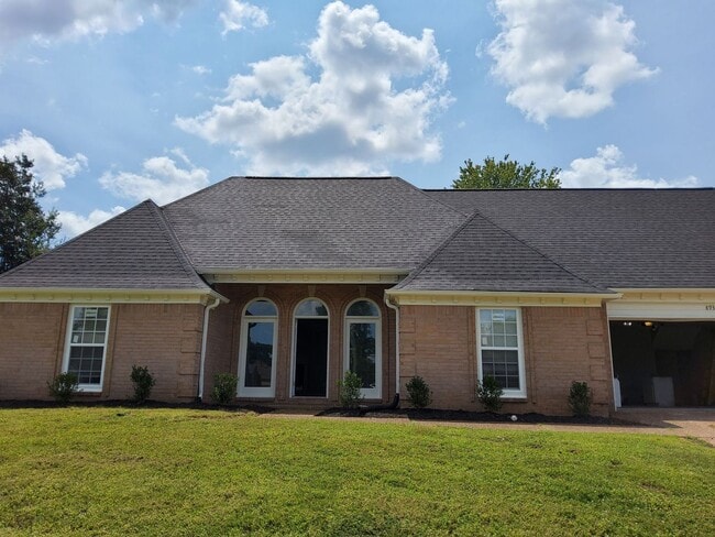 8937 Chimneyrock Blvd.