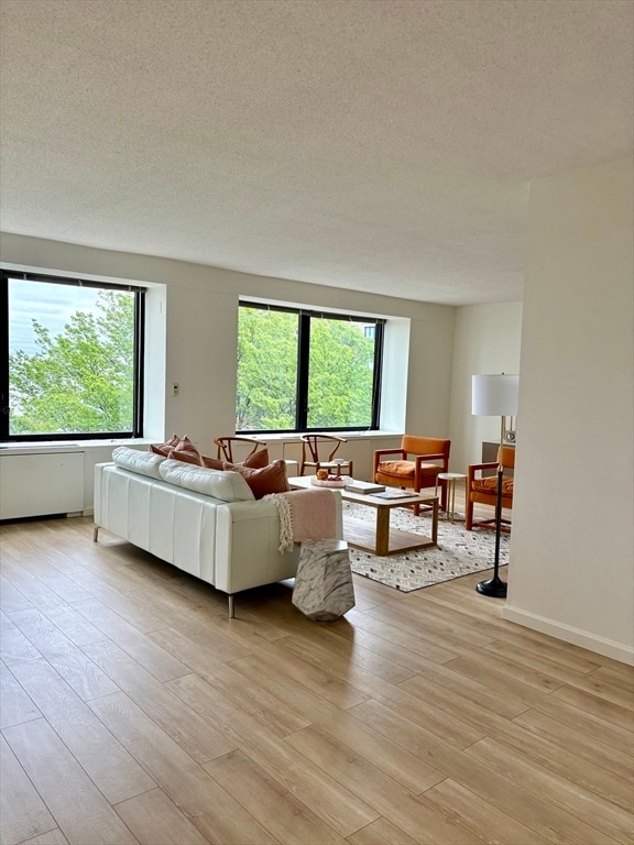 Building Photo - 65 E India Row Unit 6F Rental
