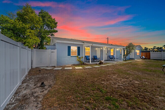 Building Photo - 401 S Mars Ave Unit 3