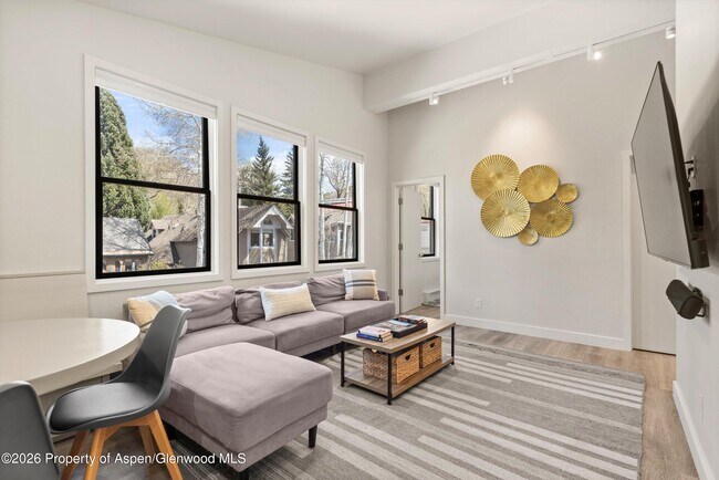 Photo - 220 W Main St Unit 201