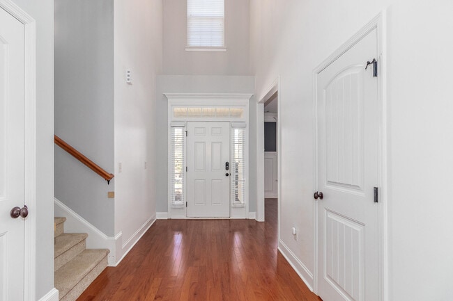 Photo - 4025-4025 Stowe Dr