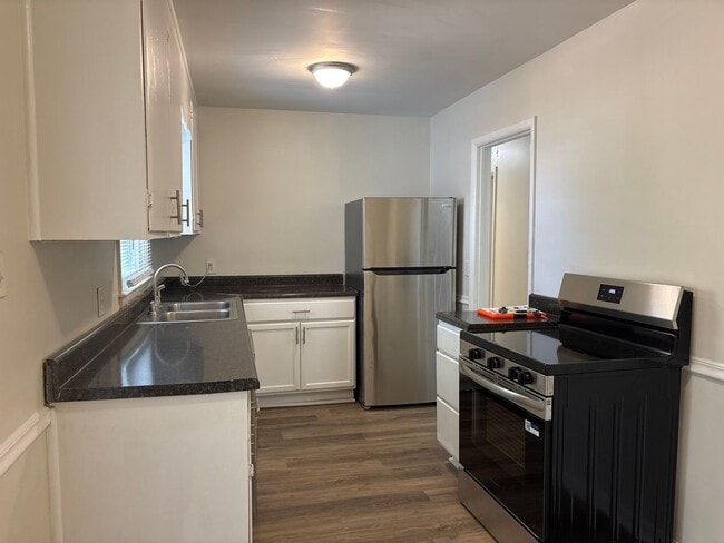 Photo - 3 BR between North Elm and North Church