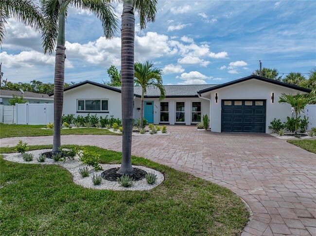 Photo - 6709 Cardinal Dr S