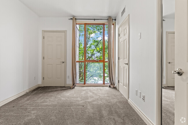 Building Photo - 333 N Hill Ave Unit 205 Rental