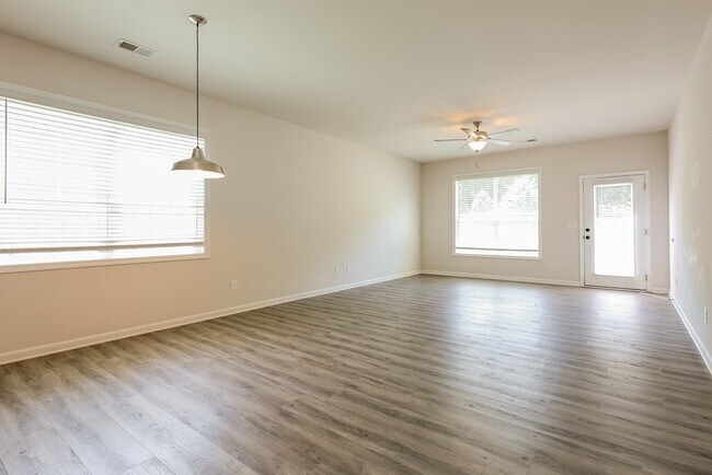 Photo - 245 Cassingham Ln
